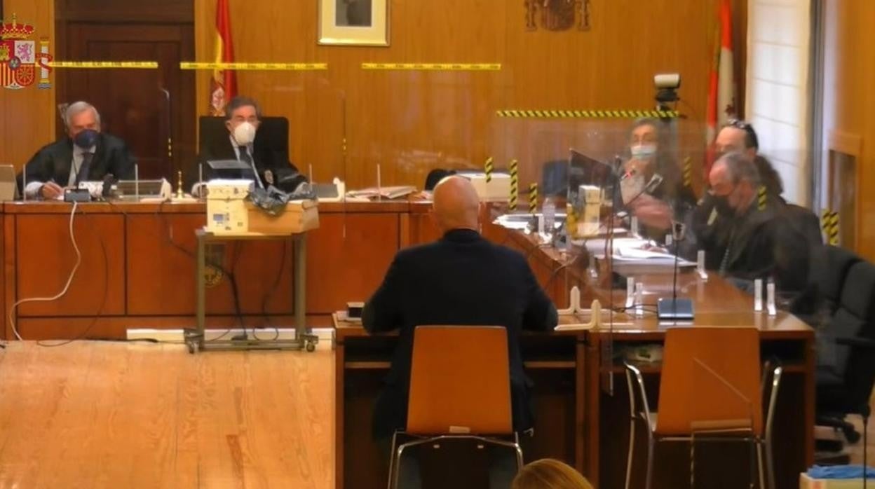 Uno de los integrantes del Grupo de Homicidios de la Policía Nacional de Valladolid, durante el juicio del crimen de la Plaza Circular