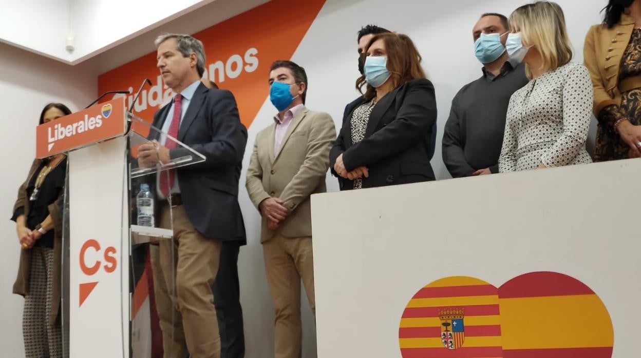 El líder de Cs en Aragón, Daniel Pérez Calvo, durante la presentación de las gestoras que se han tenido que nombrar en Zaragoza tras la desbandada interna