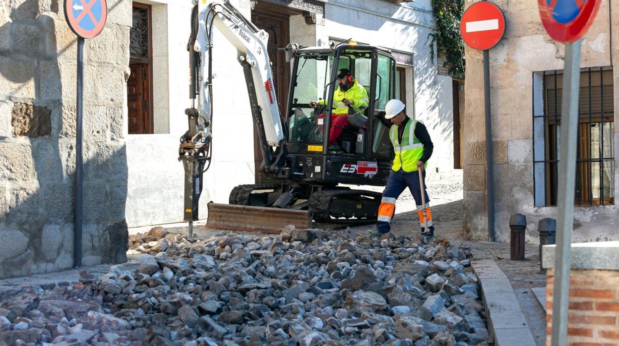 Este miércoles ha comenzado la primera fase de las obras de la calle Reyes Católicos