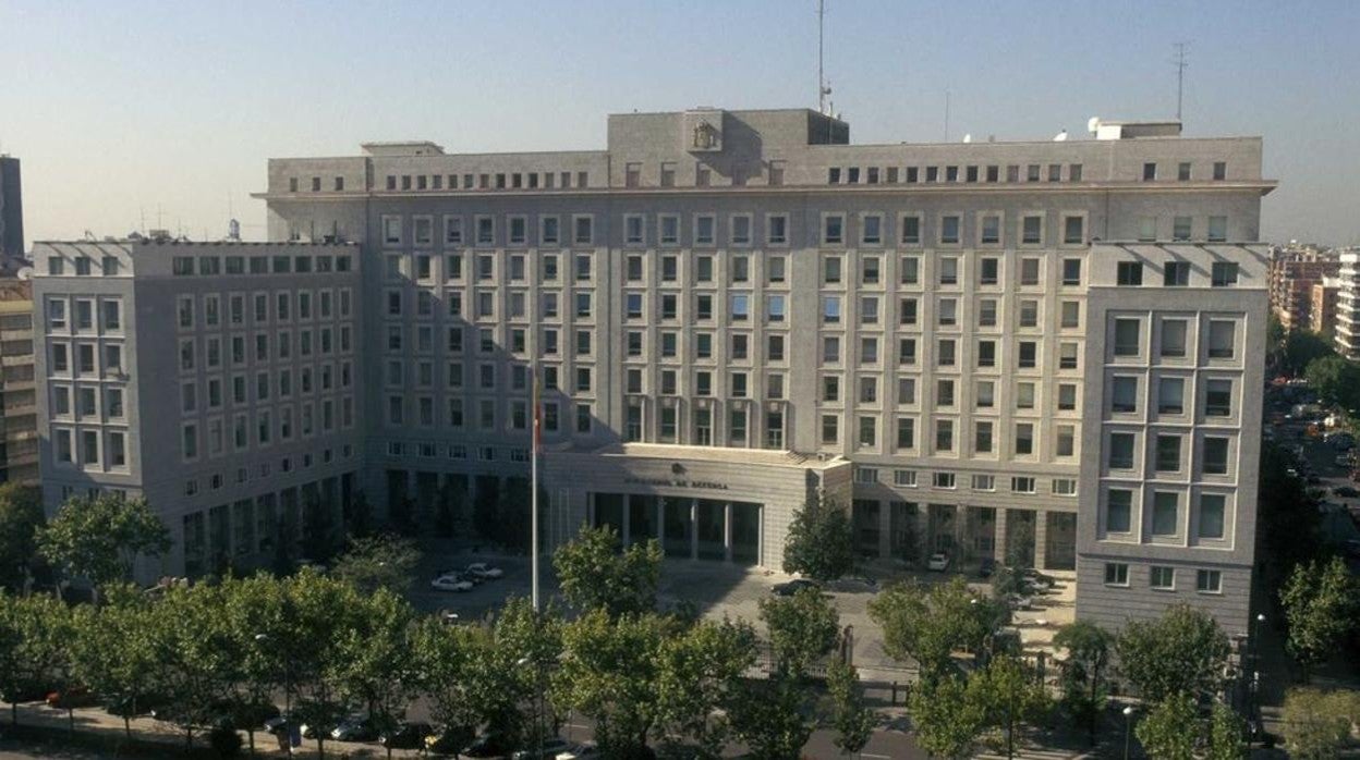 Fachada del Ministerio de Defensa