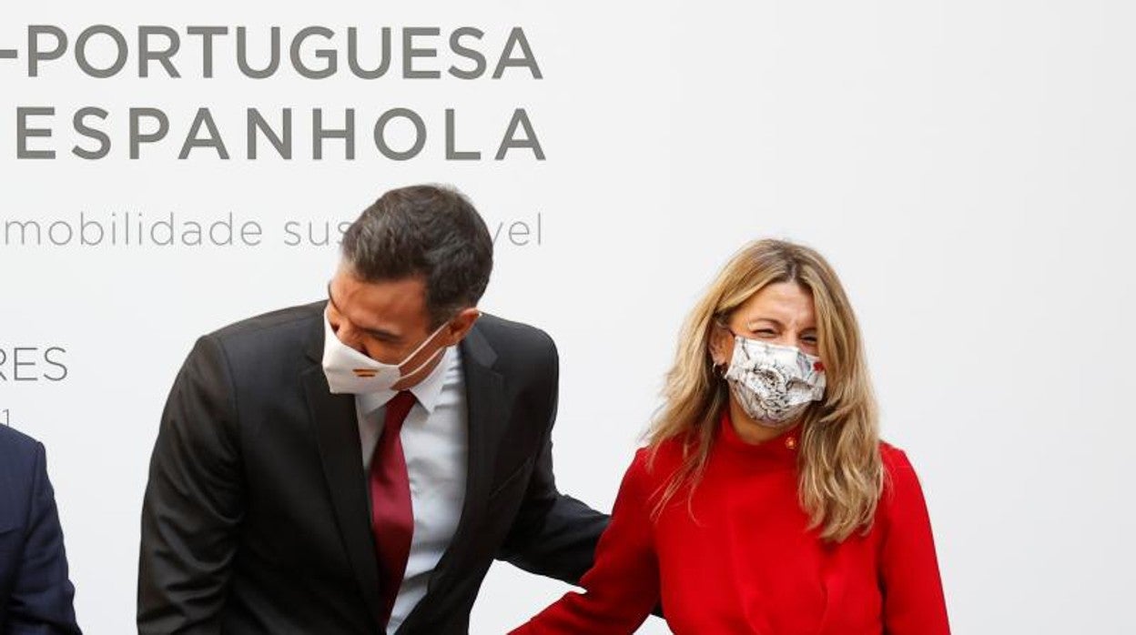 Pedro Sánchez y Yolanda Díaz durante la cumbre hispano portuguesa de Trujillo hace dos semanas
