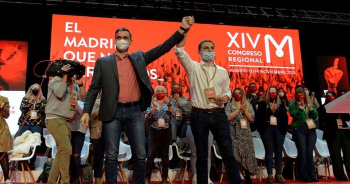 Pedro Sánchez y Juan Lobato, esta mañana en el congreso regional del PSOE de Madrid