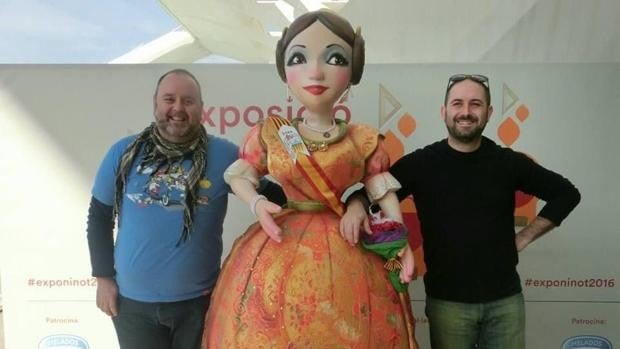 Dos artistas falleros denuncian haber sufrido una agresión homófoba en el centro de Valencia