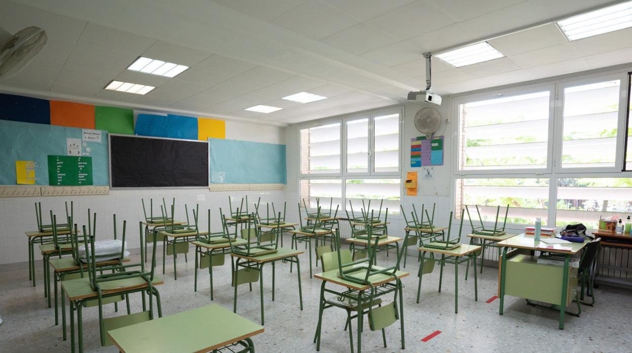 Imagen de archivo de un aula vacía en un colegio ubicado en Valencia