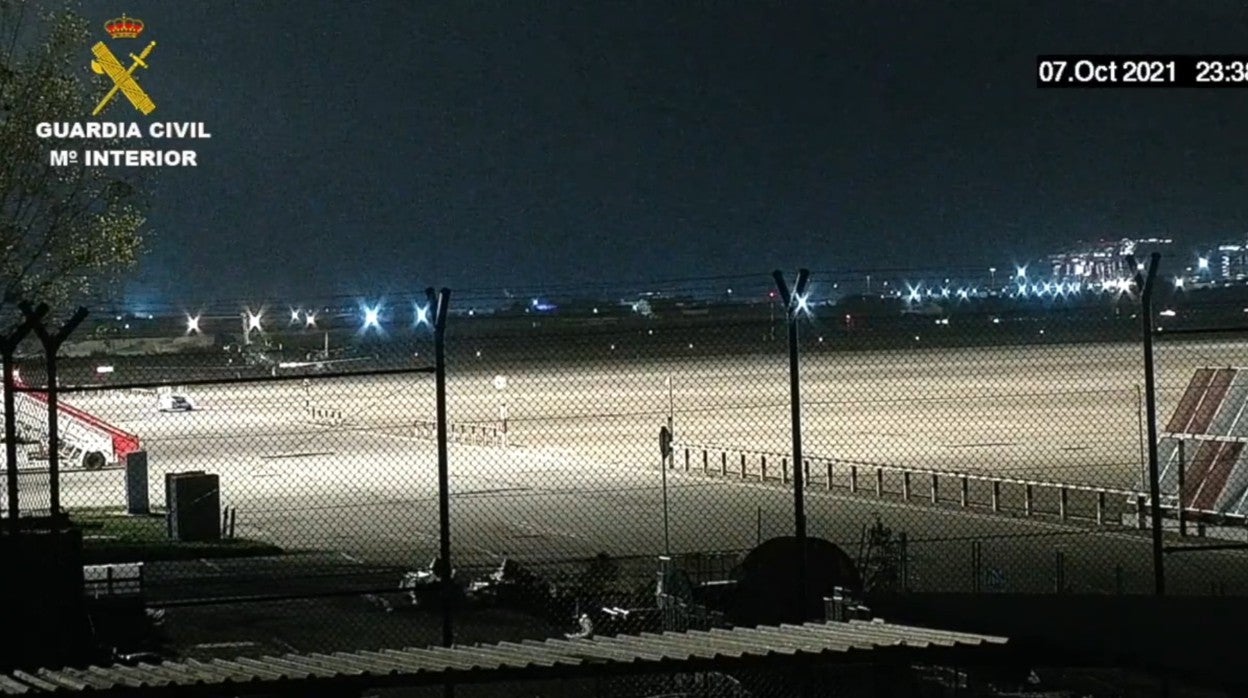 Un empleado roba cable de cobre en el aeropuerto de Barcelona