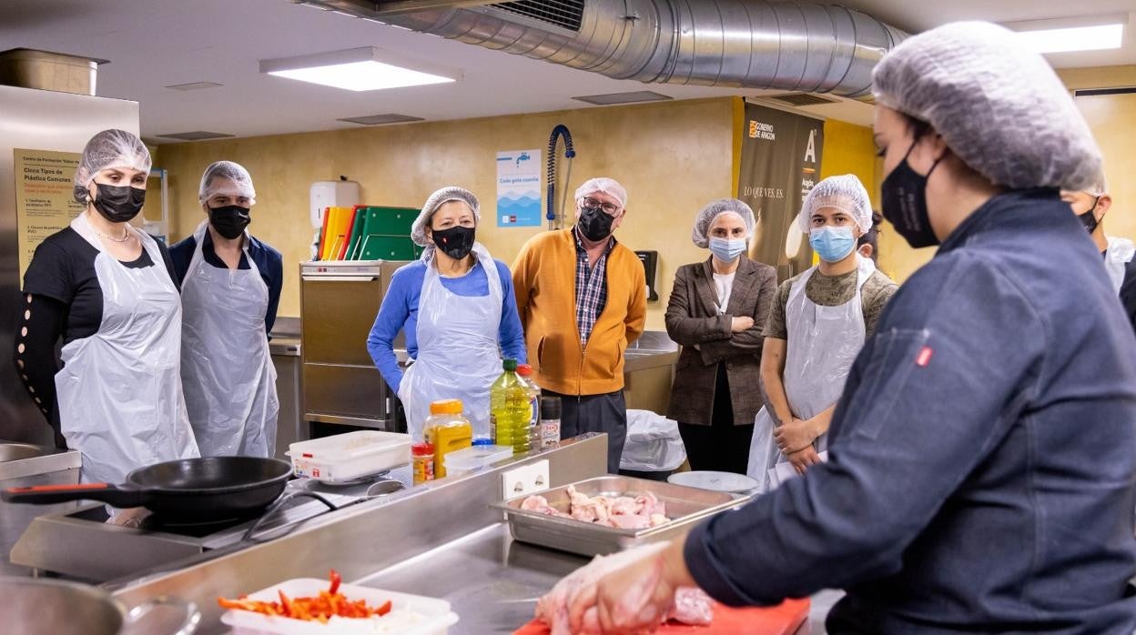 Los talleres para evitar los desperdicios alimentarios en la hostelería de Zaragza son impartidos por cocineros profesionales