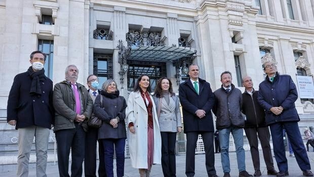 La ofensiva judicial contra la ordenanza de Movilidad de Almeida une a Vox y Más Madrid y amenaza con suspenderla