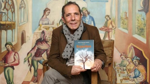 Rafael Cabanillas: «'Enjambre' es un canto a una forma de vida que se nos escapa de las manos»