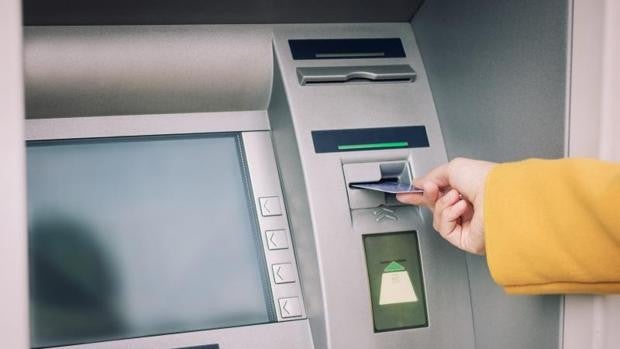 Una cuidadora se apropia de 90.000 euros de una anciana después de su muerte en Castellón