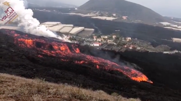 El volcán de La Palma conquista 8 hectáreas más y el Pevolca pide mantener la «guardia alta»