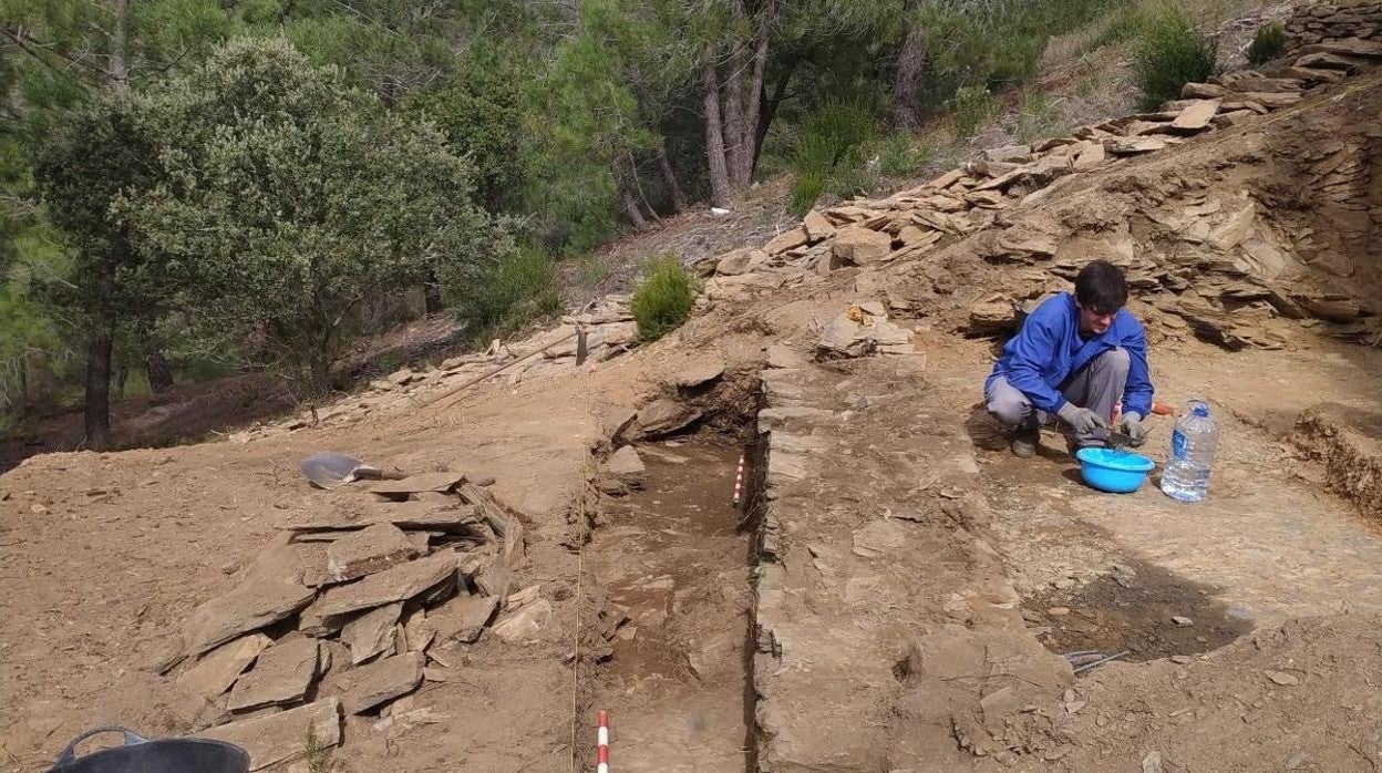 Trabajos arqueológicos en el castro de Castrillón