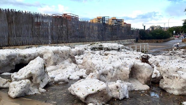 La DANA deja una granizada histórica que cubre de blanco la provincia de Alicante y un tornado