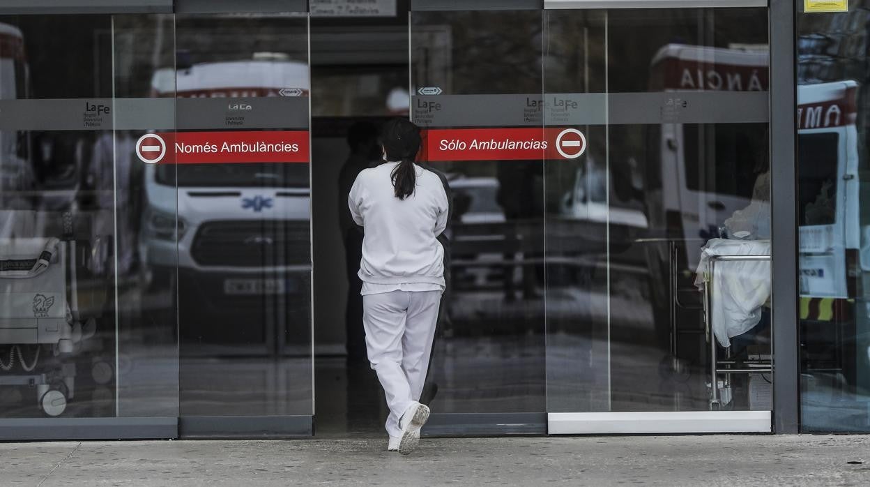 Imagen de archivo de los accesos al Hospital La Fe de Valencia