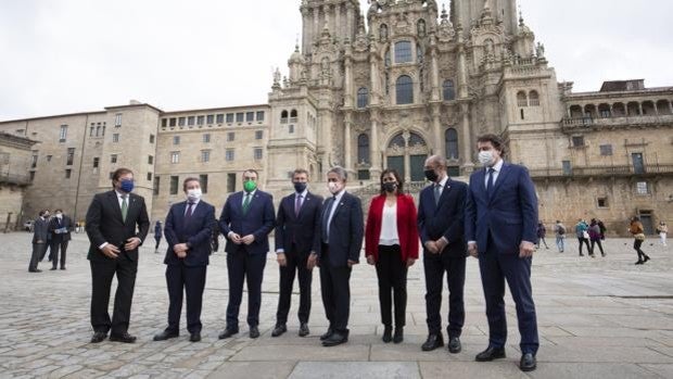 Mañueco defiende la igualdad territorial «por encima de ideologías»