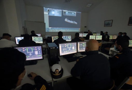 Los simuladores juegan un papel esencial en la formación naval militar
