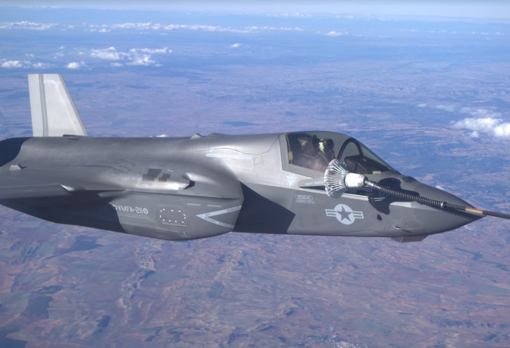 Repostaje de un F-35 de los marines de EE.UU. sobre Cuenca