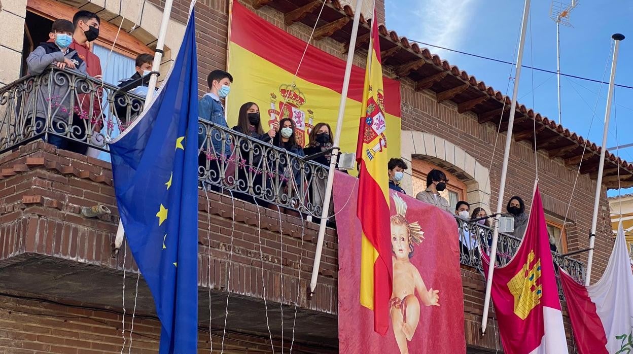 Acto en el balcón del Ayuntamiento