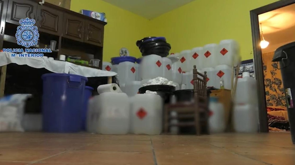 Interior del laboratorio clandestino donde operaban los 'cocineros de la droga'
