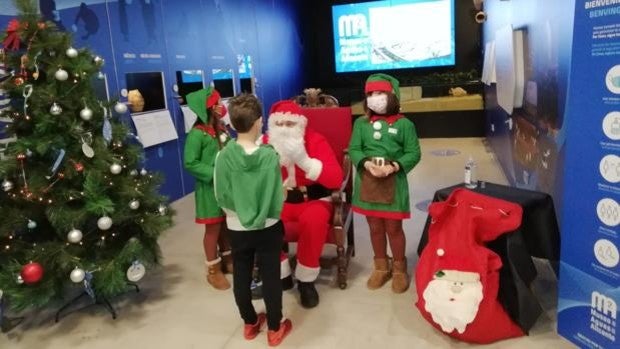 Papá Noel visita el Museo de Aguas de Alicante