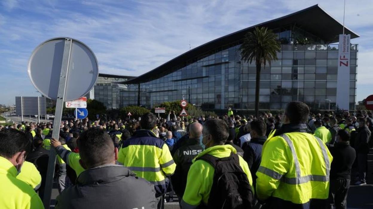 Concentración de trabajadores de Nissan