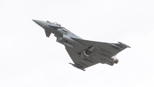 Hacienda da luz verde a la compra de 20 nuevos cazas Eurofighter por 2.000 millones para reforzar Canarias