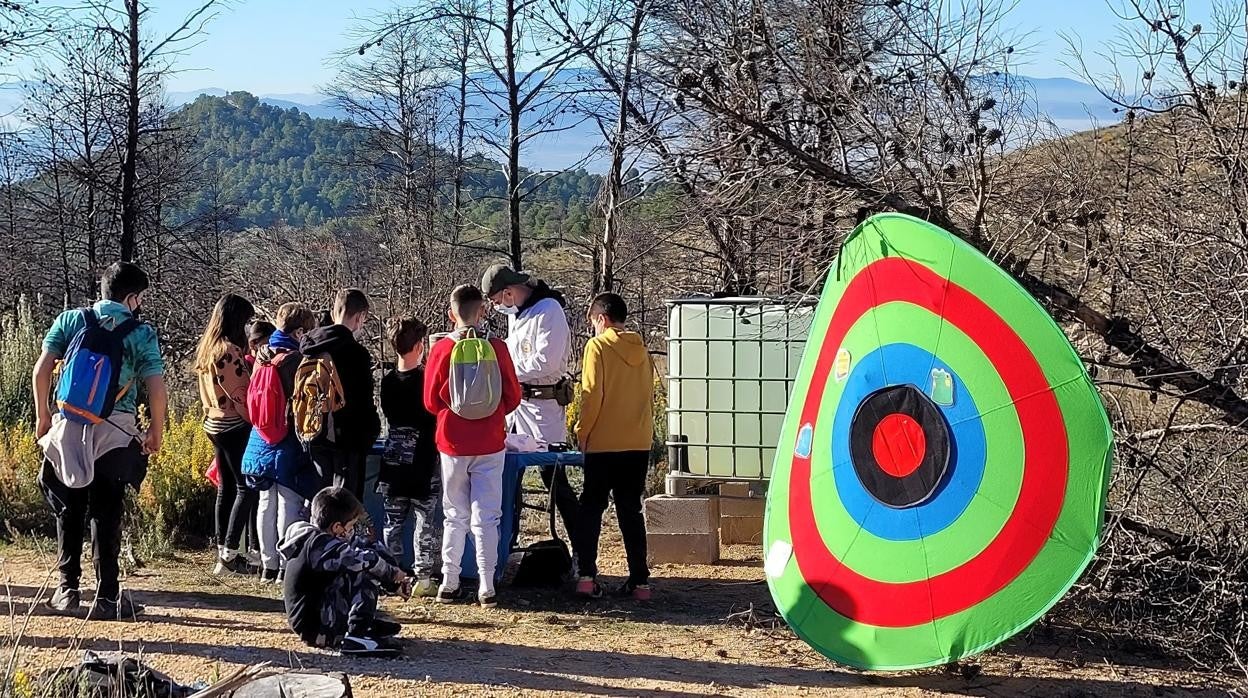 Participantes en la reforestación en Beneixama