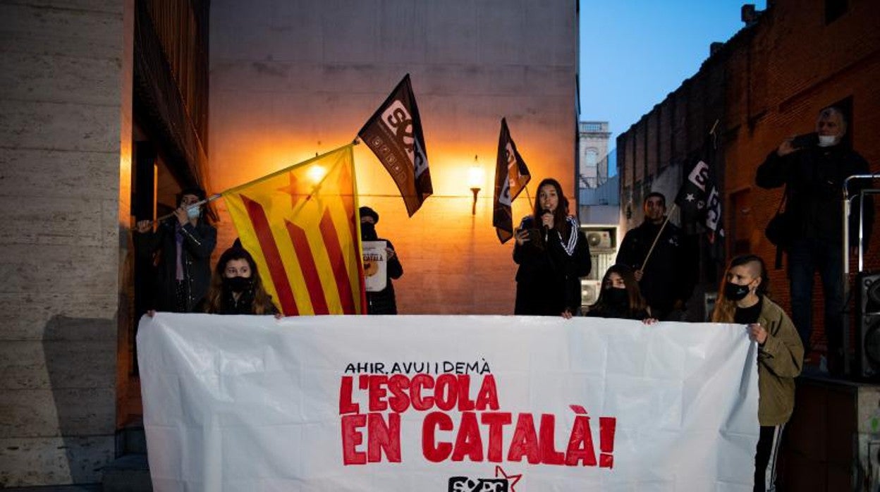 Manifestación en contra de la aplicación del 25% del castellano, el pasado viernes en Canet de Mar