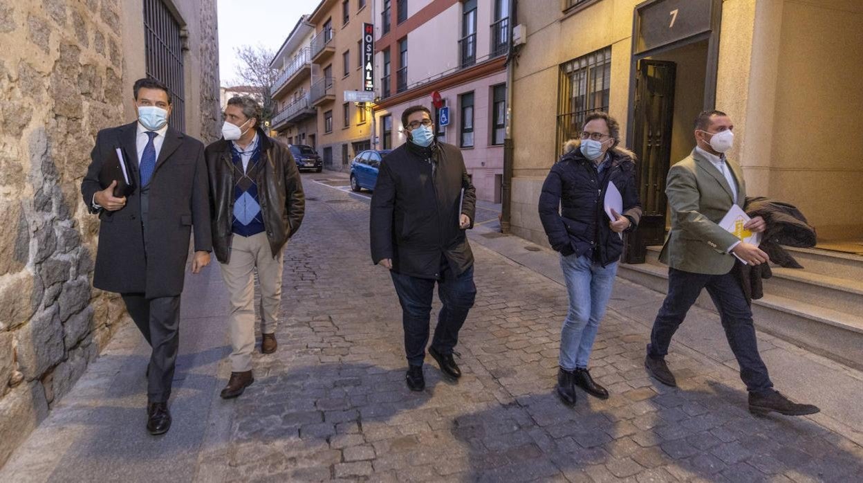 Reunión entre PP, Ciudadanos y Por Ávila.