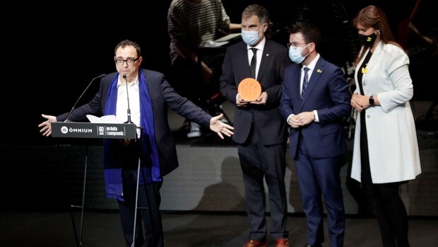 El dramaturgo Sergi Belbel gana el premio Sant Jordi con su primera novela