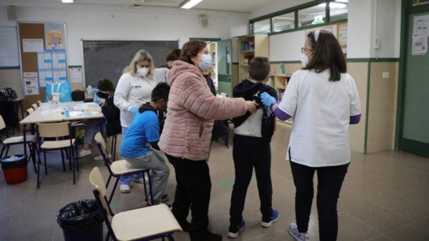 Más de 10.000 niños reciben la primera dosis de la vacuna contra el coronavirus en la Comunidad Valenciana