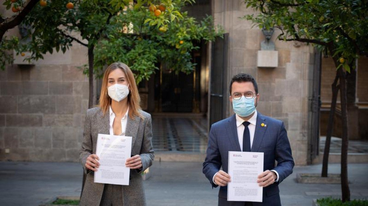 Albiach y Aragonès, este jueves en el Palacio de la Generalitat