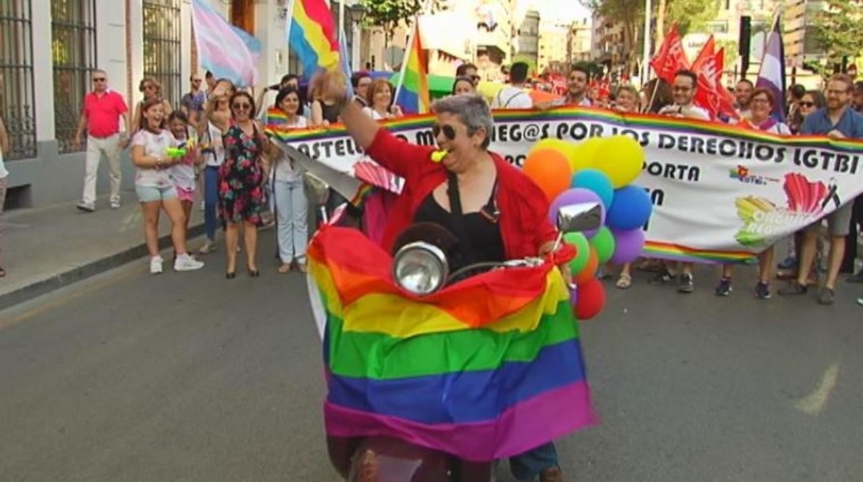 Imagen de archivo de una marcha en Castilla-La Mancha por los derechos de los colectivos LGTBI