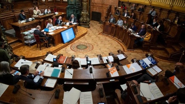 Barcelona aprueba los Presupuestos de 2022 con el 'sí' de BCN pel Canvi y una abstención irrelevante de ERC