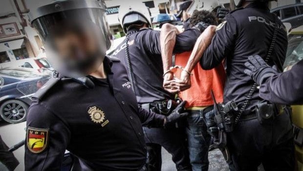 Así estafó más de 500.000 euros un gestor de telefonía detenido en Alicante