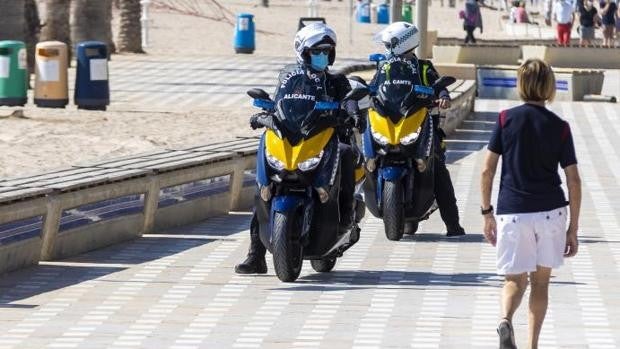 La Policía Local de Alicante jubila el papel con la inversión de 1,3 millones en PDA y tablets