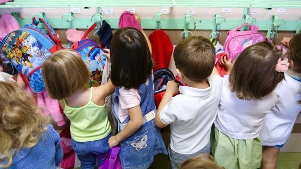 La Junta mantendrá la presencialidad en las aulas tras la Navidad