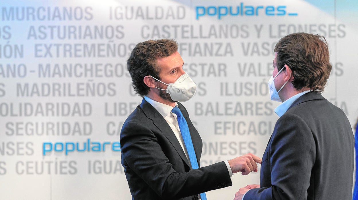 Pablo Casado y Alfonso Fernández Mañueco, ayer durante el Comité Ejecutivo del PP