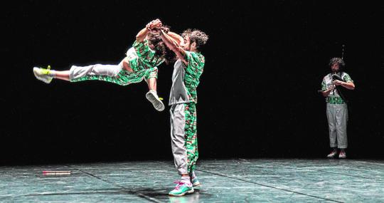 'Per se', primer montaje de 'Esa Gente'