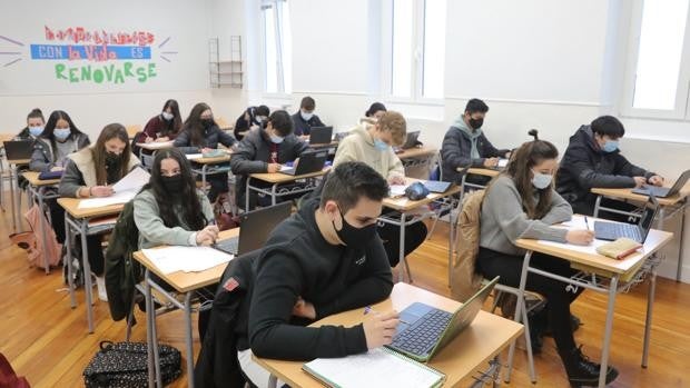 Castilla y León no planteará medidas extraordinarias para la vuelta a clase tras la Navidad