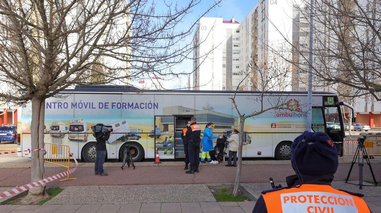 Unidad móvil de realización de test de detección de Covid en Laguna de Duero (Valladolid)