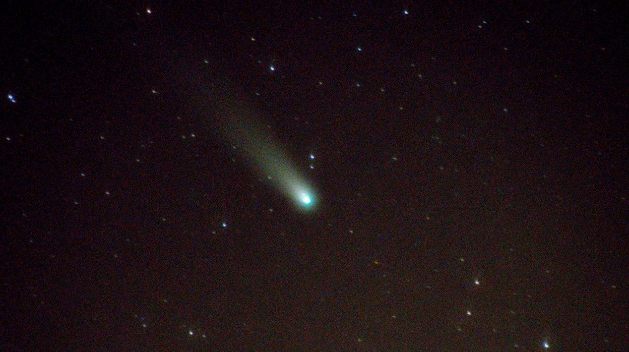 El 'Cometa de la Navidad' fotografiado desde Fuerteventura