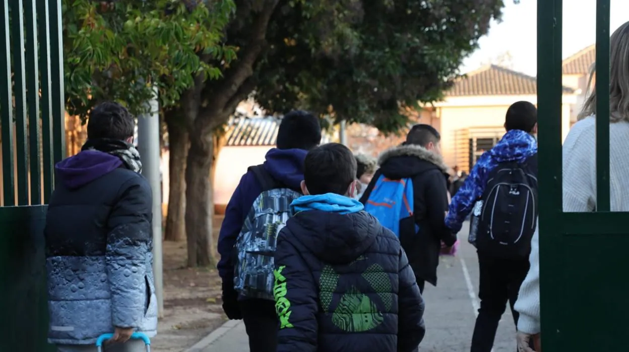Imagen de archivo de la entrada a un colegio de Valencia