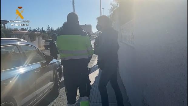 Entra en prisión en Alicante el acusado de extorsionar a una joven de 18 años por una web de citas online