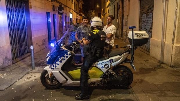 El Govern descarta prorrogar el toque de queda, que acabará en diez días