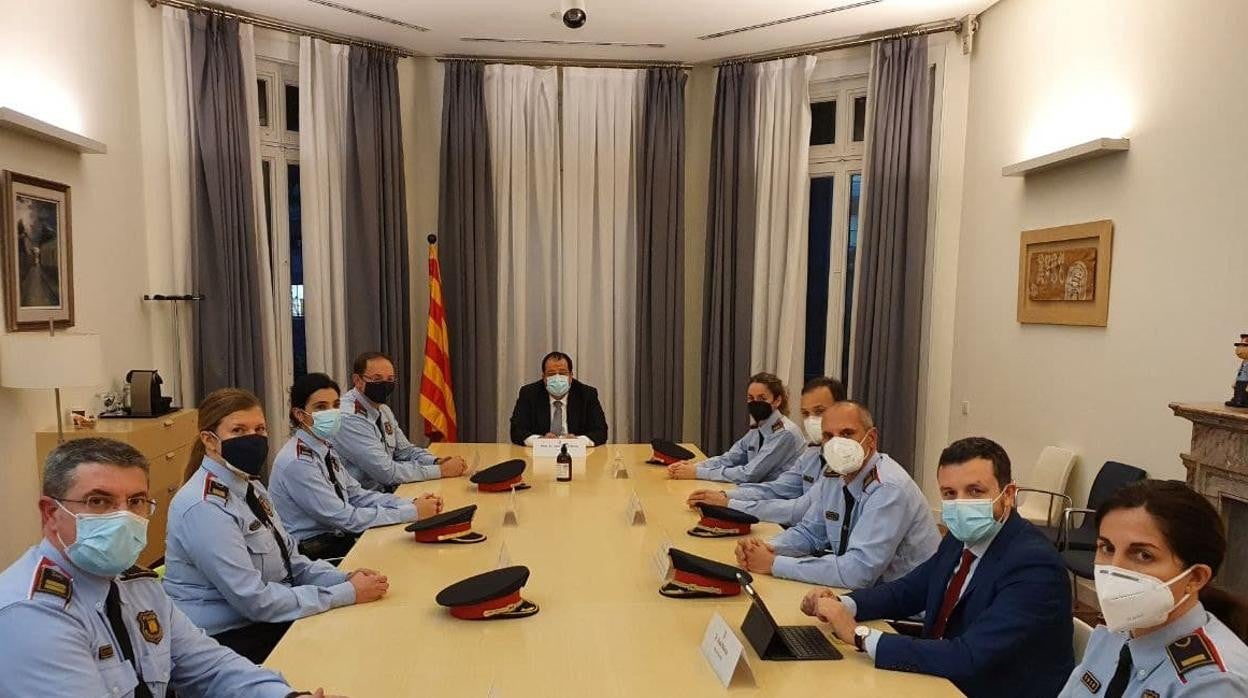 Interior niega una «purga» en los Mossos y se escuda en su competencia para realizar cambios en la cúpula