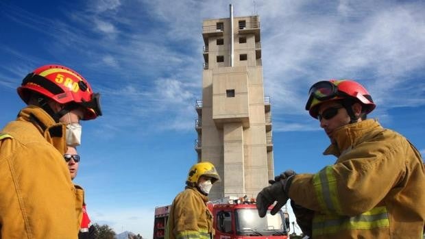 Anulan siete preguntas de unas oposiciones a bombero en Alicante por su traducción errónea al valenciano