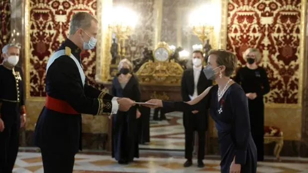 El Rey Felipe acepta las cartas credenciales de seis nuevos embajadores