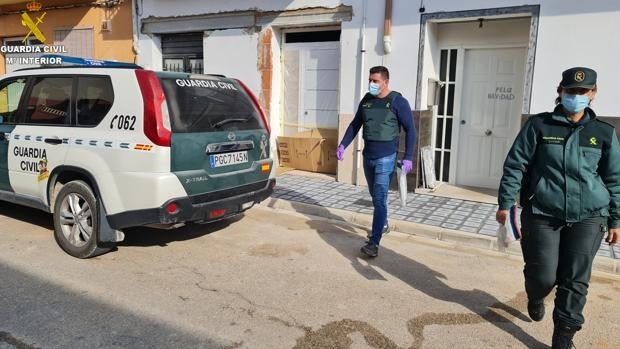 Detienen a una mujer por robar más de 2.500 euros en joyas en la vivienda donde trabajaba en Valencia