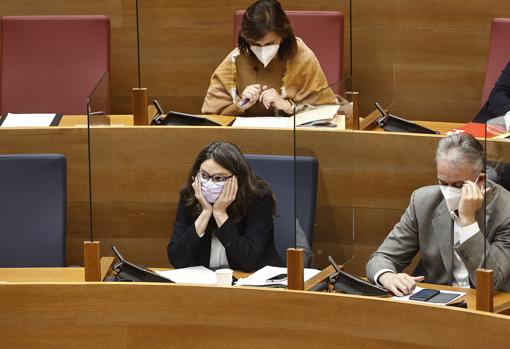 Imagen de la vicepresidenta de la Generalitat, Mónica Oltra, este martes en las Cortes Valencianas