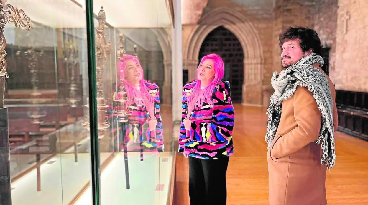 Los influencers Sara Rubayo y Carlo Cuñado, durante su visita a una de las sedes del museo
